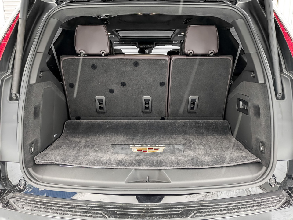 Cadillac Escalade с пробегом в автосалоне Форис Авто