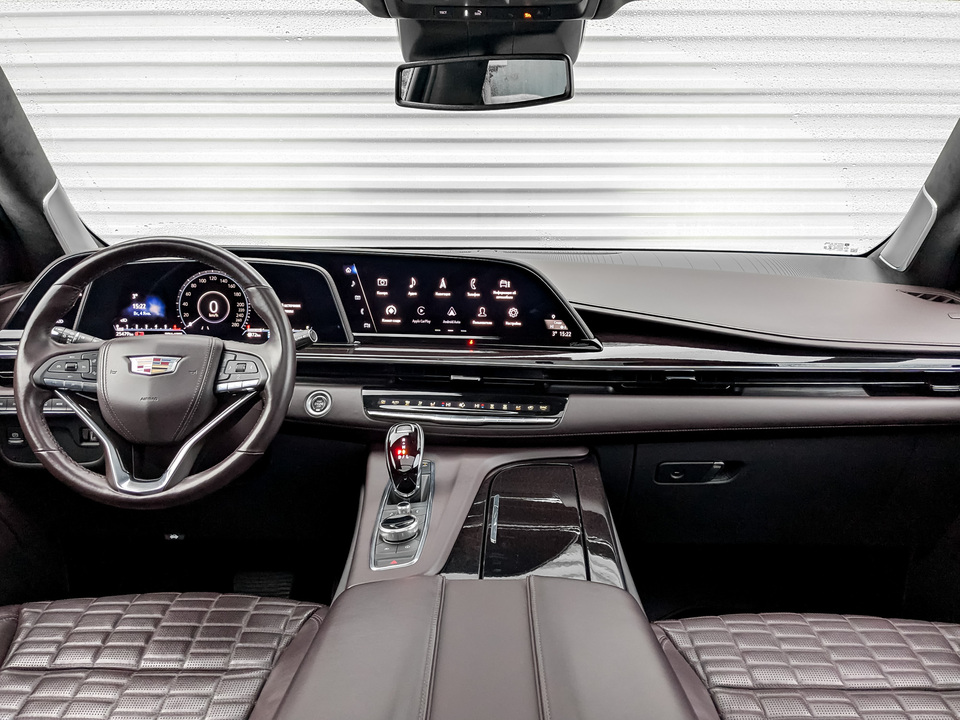 Cadillac Escalade с пробегом в автосалоне Форис Авто