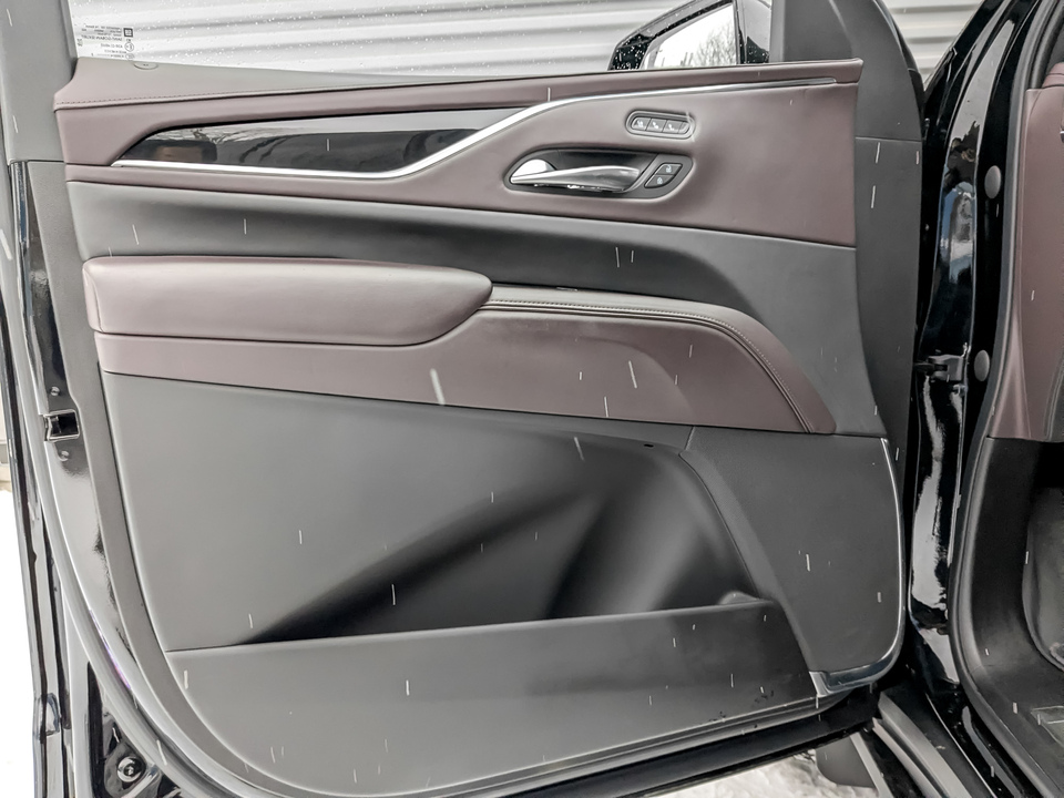 Cadillac Escalade с пробегом в автосалоне Форис Авто