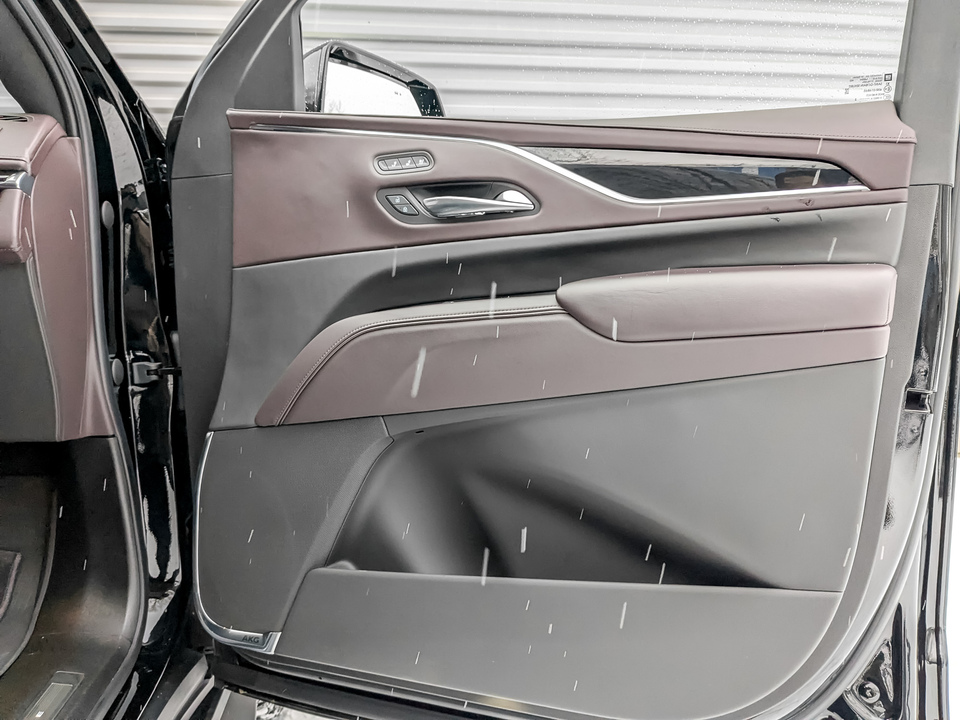 Cadillac Escalade с пробегом в автосалоне Форис Авто