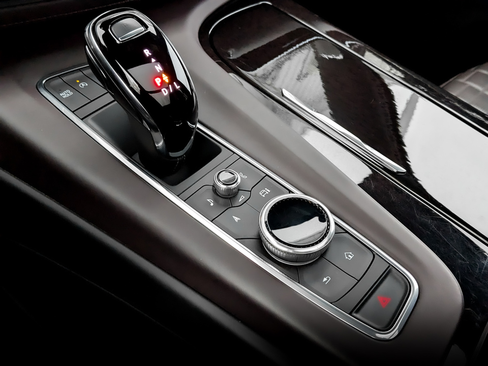 Cadillac Escalade с пробегом в автосалоне Форис Авто