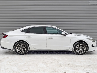 фото Hyundai Sonata VIII 2021