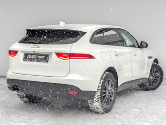 фото Jaguar F-Pace 2017