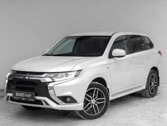 фото Mitsubishi Outlander III 2022