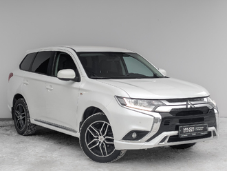фото Mitsubishi Outlander III 2022