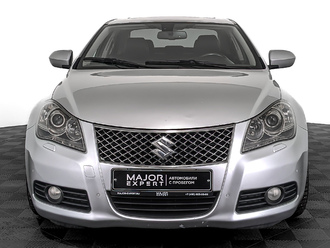 фото Suzuki Kizashi 2011
