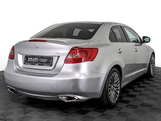 фото Suzuki Kizashi 2011