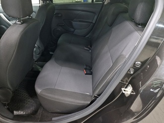 фото Renault Logan II 2017