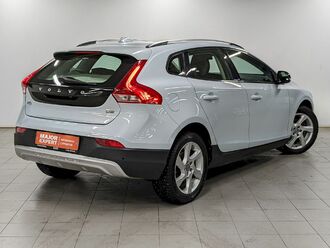 фото Volvo V40 II 2014