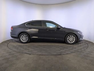 фото Volkswagen Passat B8 2017