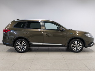 фото Mitsubishi Outlander III 2019