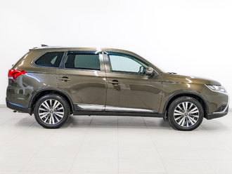 фото Mitsubishi Outlander III 2019