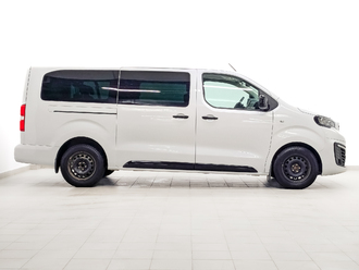фото Peugeot Traveller 2018