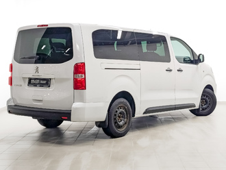 фото Peugeot Traveller 2018