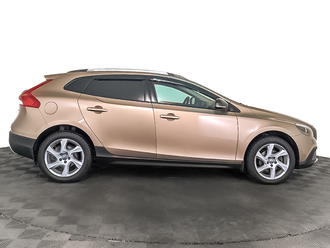 фото Volvo V40 II 2015
