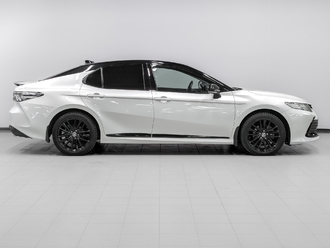 фото Toyota Camry VIII 2021