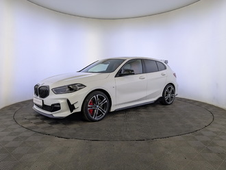 фото BMW 1 (F40) 2021