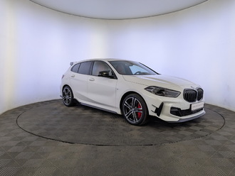 фото BMW 1 (F40) 2021