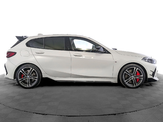 фото BMW 1 (F40) 2021