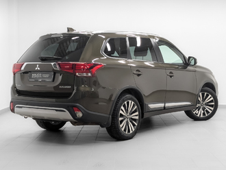 фото Mitsubishi Outlander III 2019