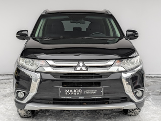 фото Mitsubishi Outlander III 2017