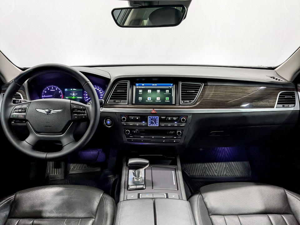 Genesis G80 с пробегом в автосалоне Форис Авто