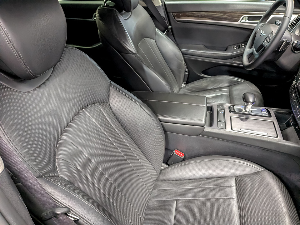 Genesis G80 с пробегом в автосалоне Форис Авто