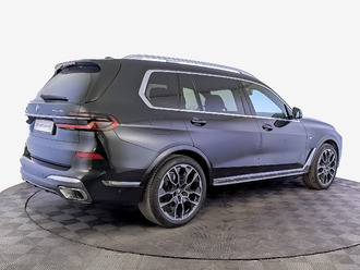 фото BMW X7 (G07) 2024