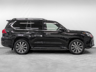 фото Lexus LX III 2020