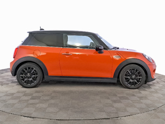 фото Mini Mini III (F56/F55) 2019