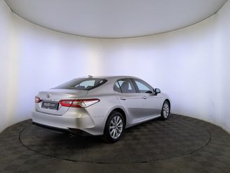 фото Toyota Camry VIII 2019