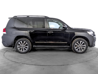 фото Toyota Land Cruiser 200 2017
