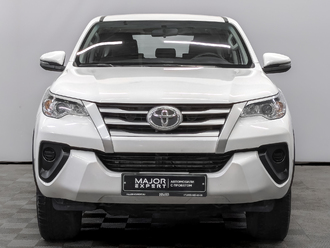 фото Toyota Fortuner II 2020