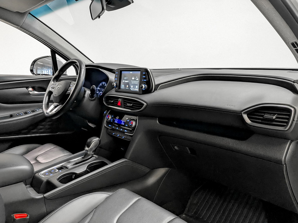 Hyundai Santa Fe с пробегом в автосалоне Форис Авто