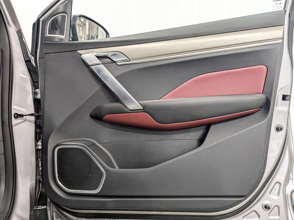 Geely Coolray с пробегом в автосалоне Форис Авто