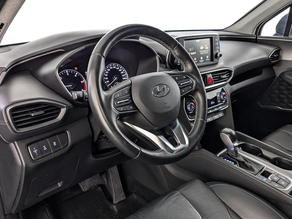 Hyundai Santa Fe с пробегом в автосалоне Форис Авто