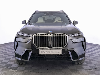 фото BMW X7 (G07) 2025