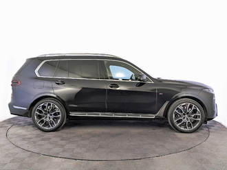 фото BMW X7 (G07) 2025