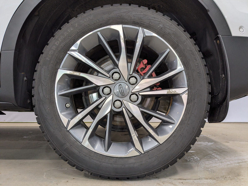 Geely Coolray с пробегом в автосалоне Форис Авто