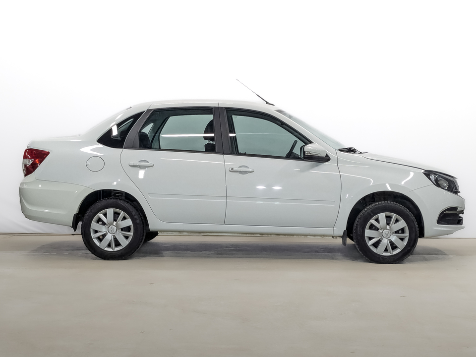Lada Granta с пробегом в автосалоне Форис Авто