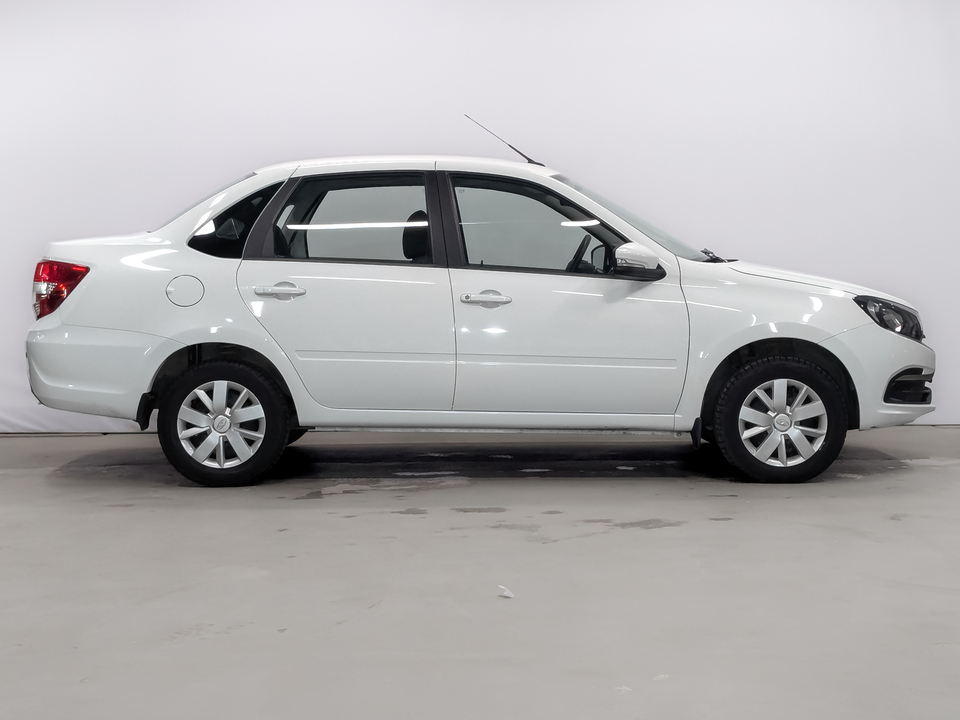 Lada Granta с пробегом в автосалоне Форис Авто
