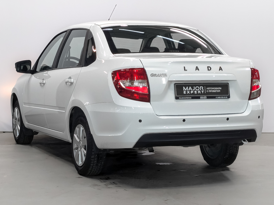 Lada Granta с пробегом в автосалоне Форис Авто