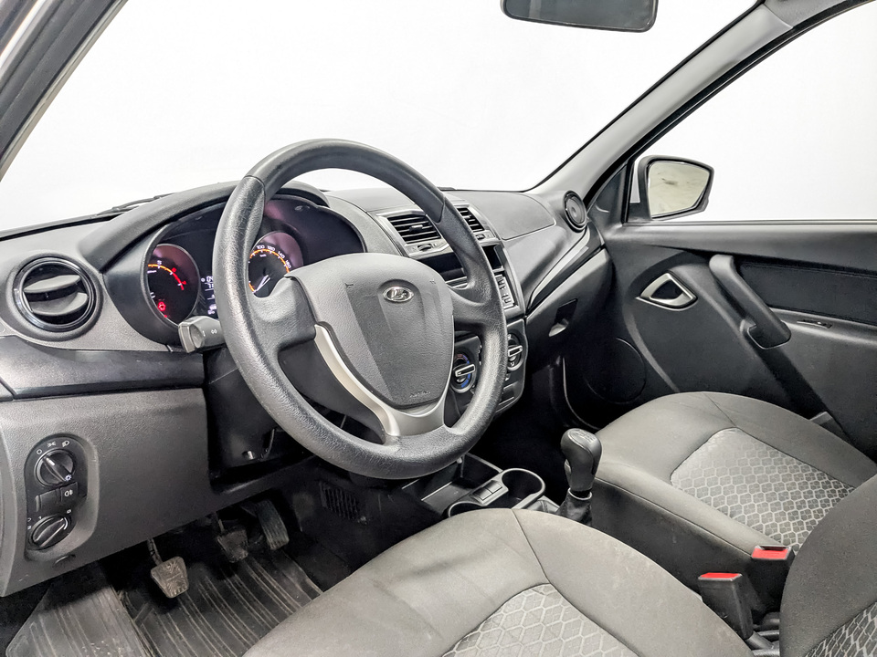 Lada Granta с пробегом в автосалоне Форис Авто