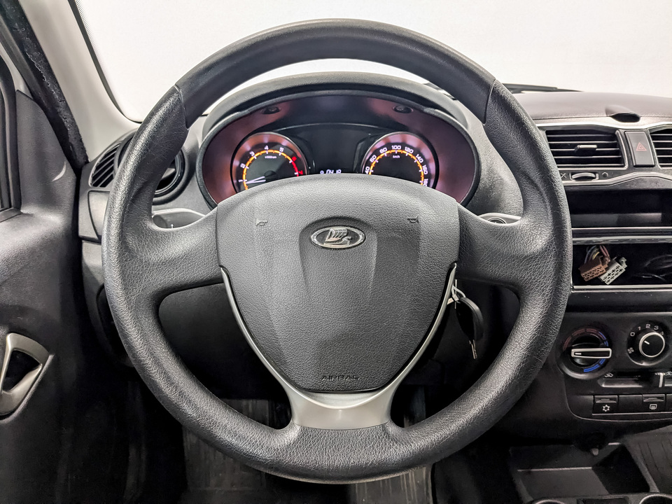 Lada Granta с пробегом в автосалоне Форис Авто