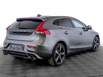 фото Volvo V40 II 2019