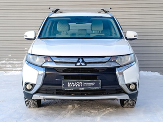 фото Mitsubishi Outlander III 2016