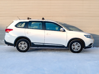 фото Mitsubishi Outlander III 2016