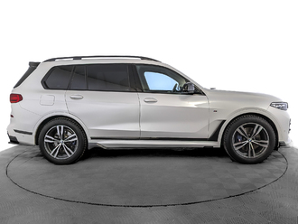 фото BMW X7 (G07) 2020
