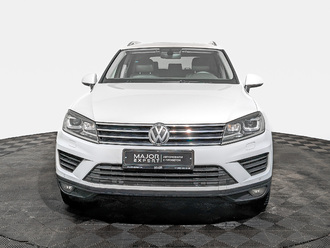 фото Volkswagen Touareg II 2015