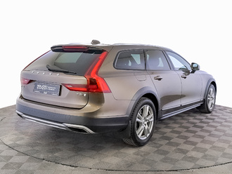 фото Volvo V90 CC 2017
